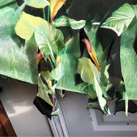 UBU women’s reversible skirt, size small with fringed hem. BNWT. - Picture 4 of 6